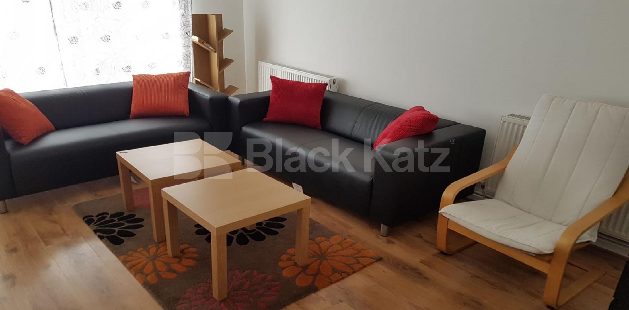 			NEW INSTRUCTION  (Includes water rates and broadband)., 4 Bedroom, 1 bath, 1 reception Maisonette			 Yaldham House Old Kent Road, Borough SE1